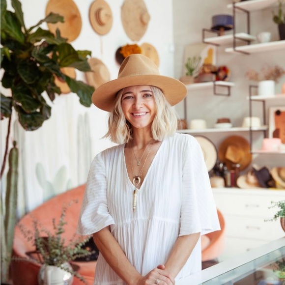 Teresa Foglia Hat ❤️ - Picture 3 of 3